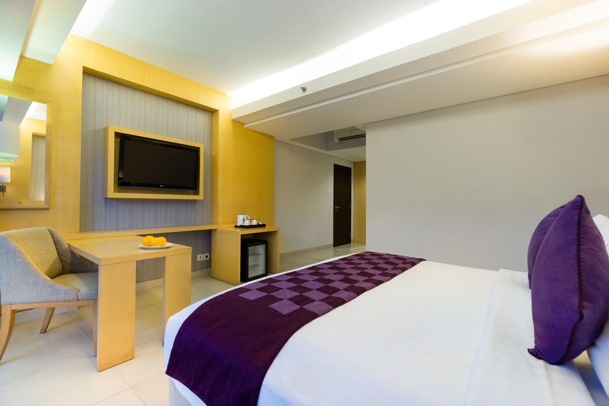 Quest Hotel Kuta By Aston Exterior foto