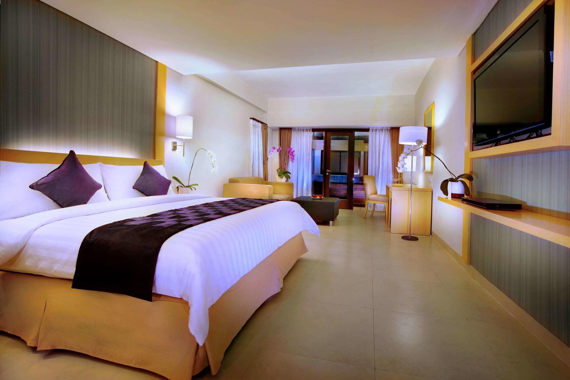 Quest Hotel Kuta By Aston Exterior foto