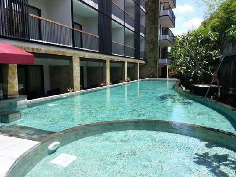 Quest Hotel Kuta By Aston Exterior foto