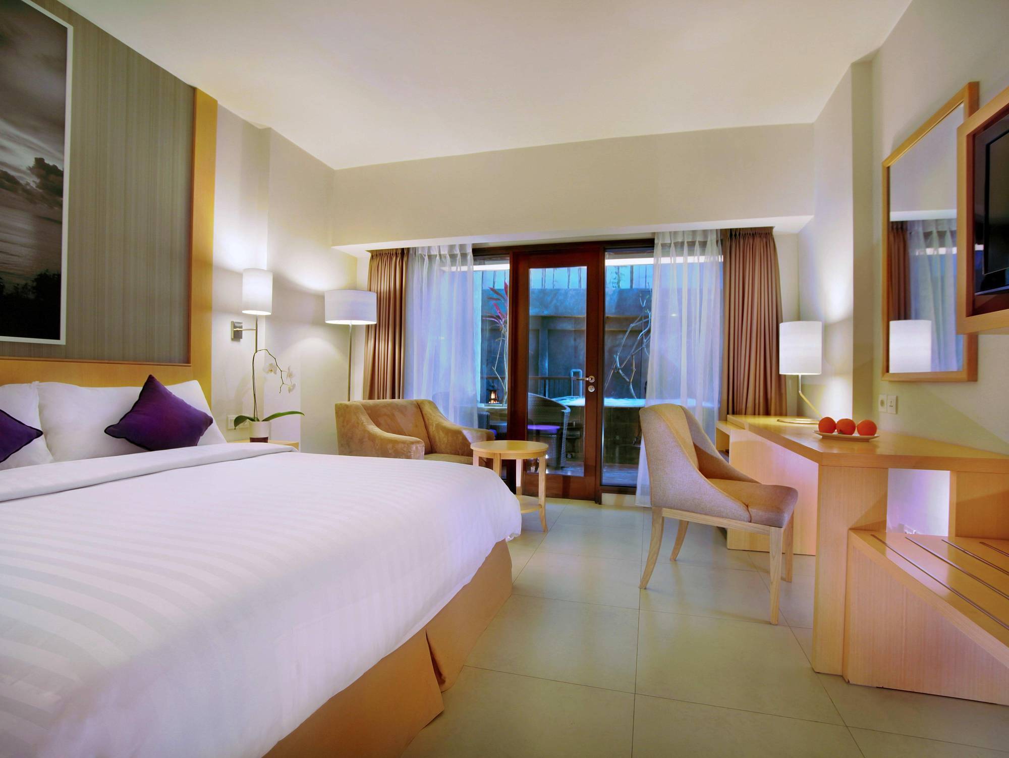 Quest Hotel Kuta By Aston Exterior foto