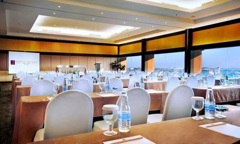 Quest Hotel Kuta By Aston Exterior foto