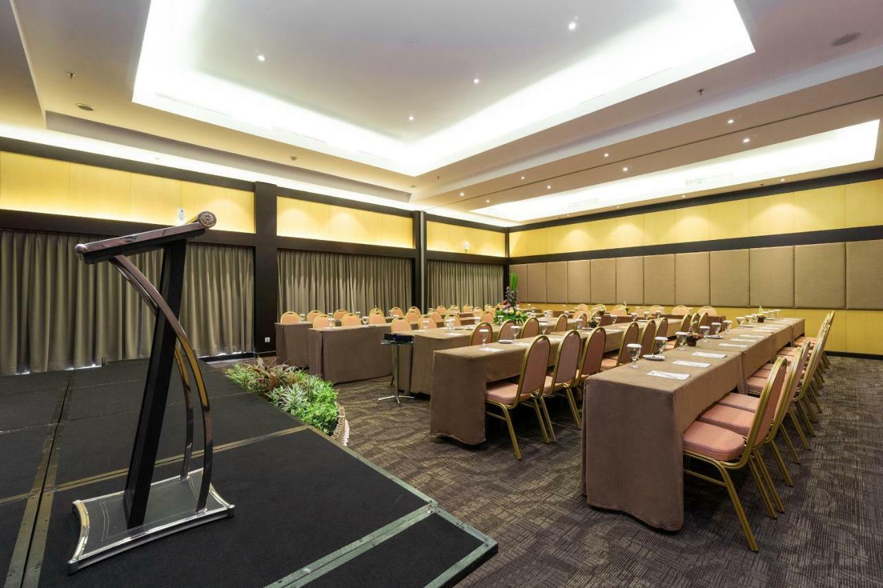 Quest Hotel Kuta By Aston Exterior foto